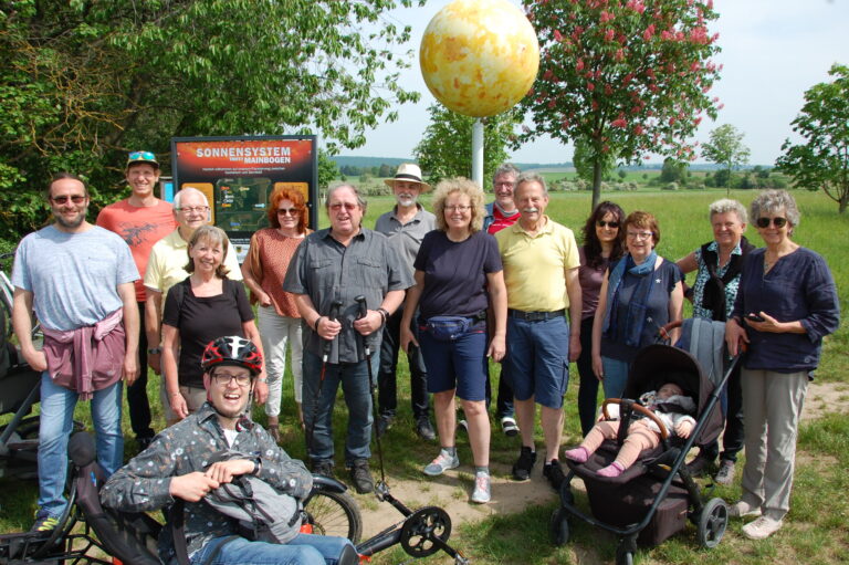 Immer der Sonne nach – Der Planetenweg ist eine Wanderung wert